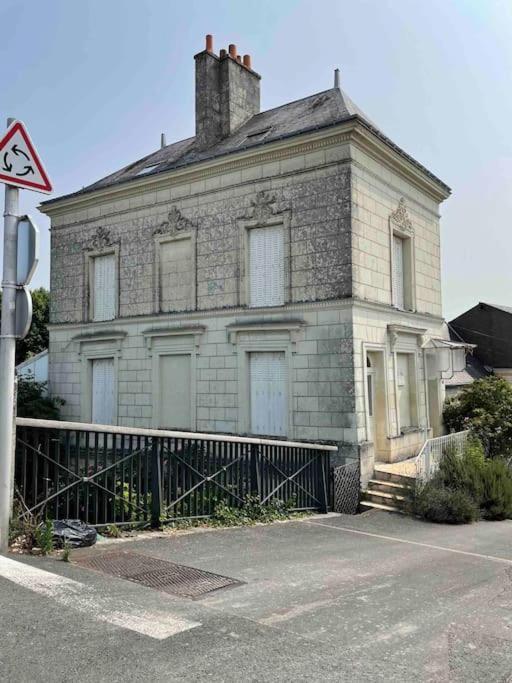 Le Nid De L'Ile Apartment Шинон Екстериор снимка